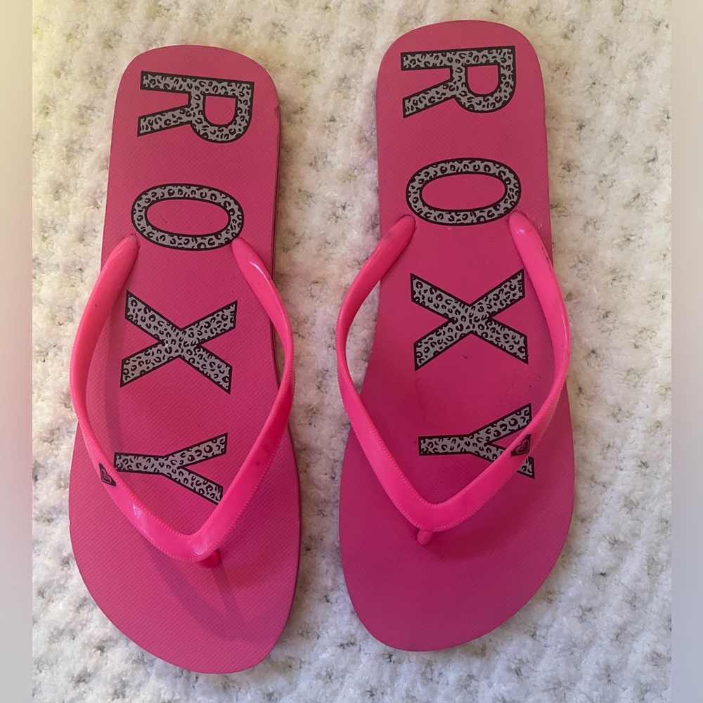 Roxy Pink Flip Flop Sandals Size 9 NWOT